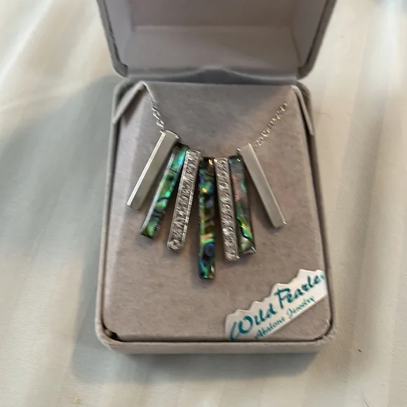 Abalone necklace - Picture 2 of 2